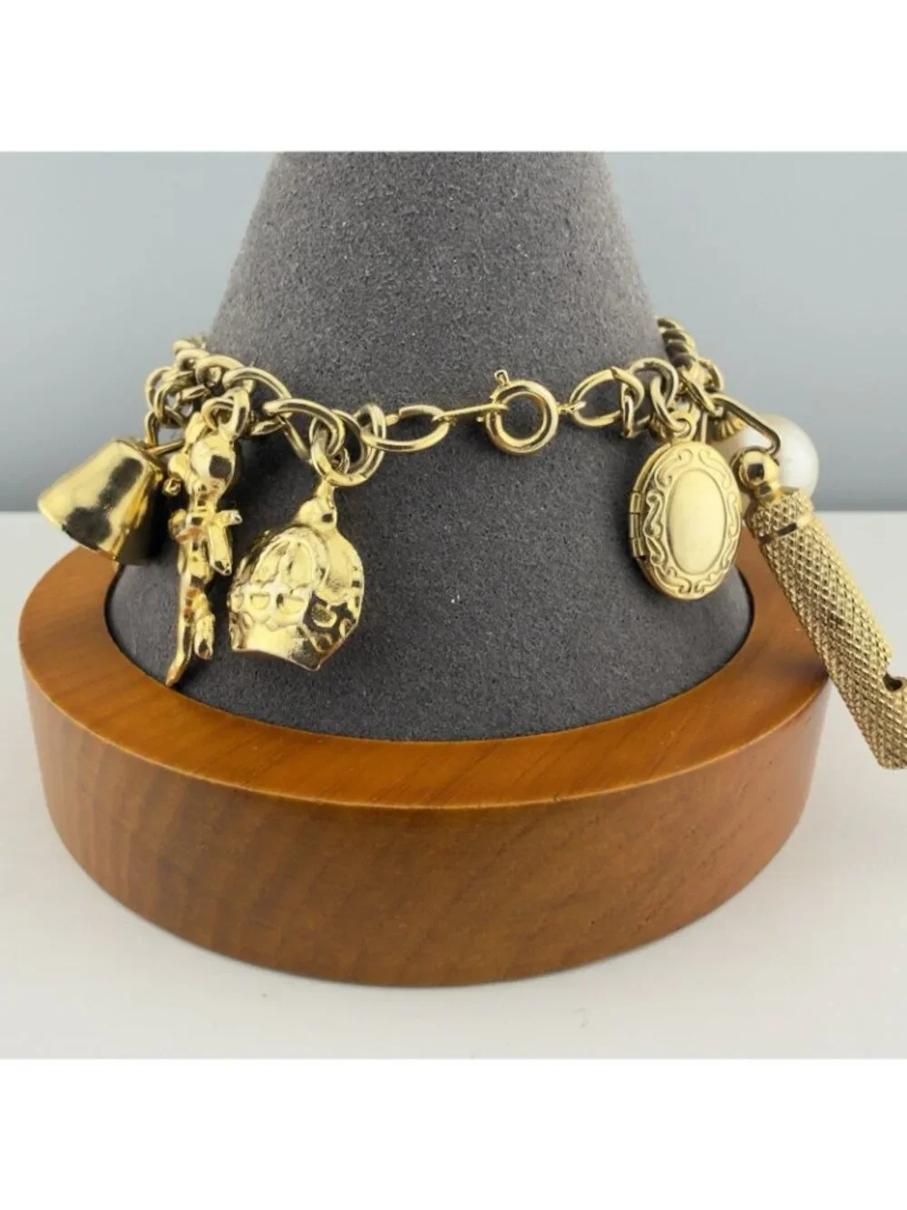 Unbranded vintage gold